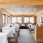 Aurora Hotel 4*