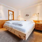 Aurora Hotel 4*