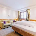 Aurora Hotel 4*