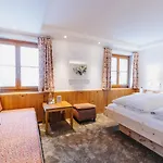 Aurora 4*