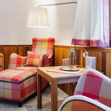 Aurora Hotel 4*