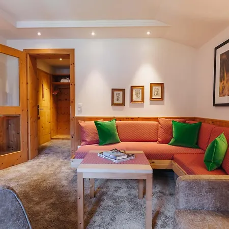 Hotel Aurora 4*