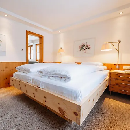 Aurora Hotel 4*