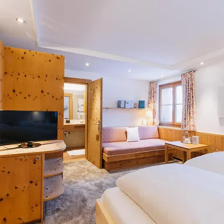 Hotel Aurora 4*