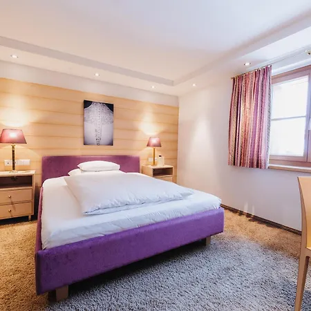 فندق أورورا