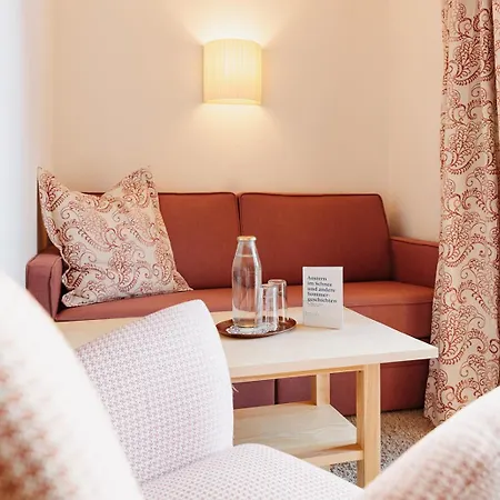 Aurora Hotel 4*
