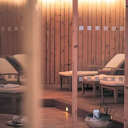 Aurora Hotel 4*